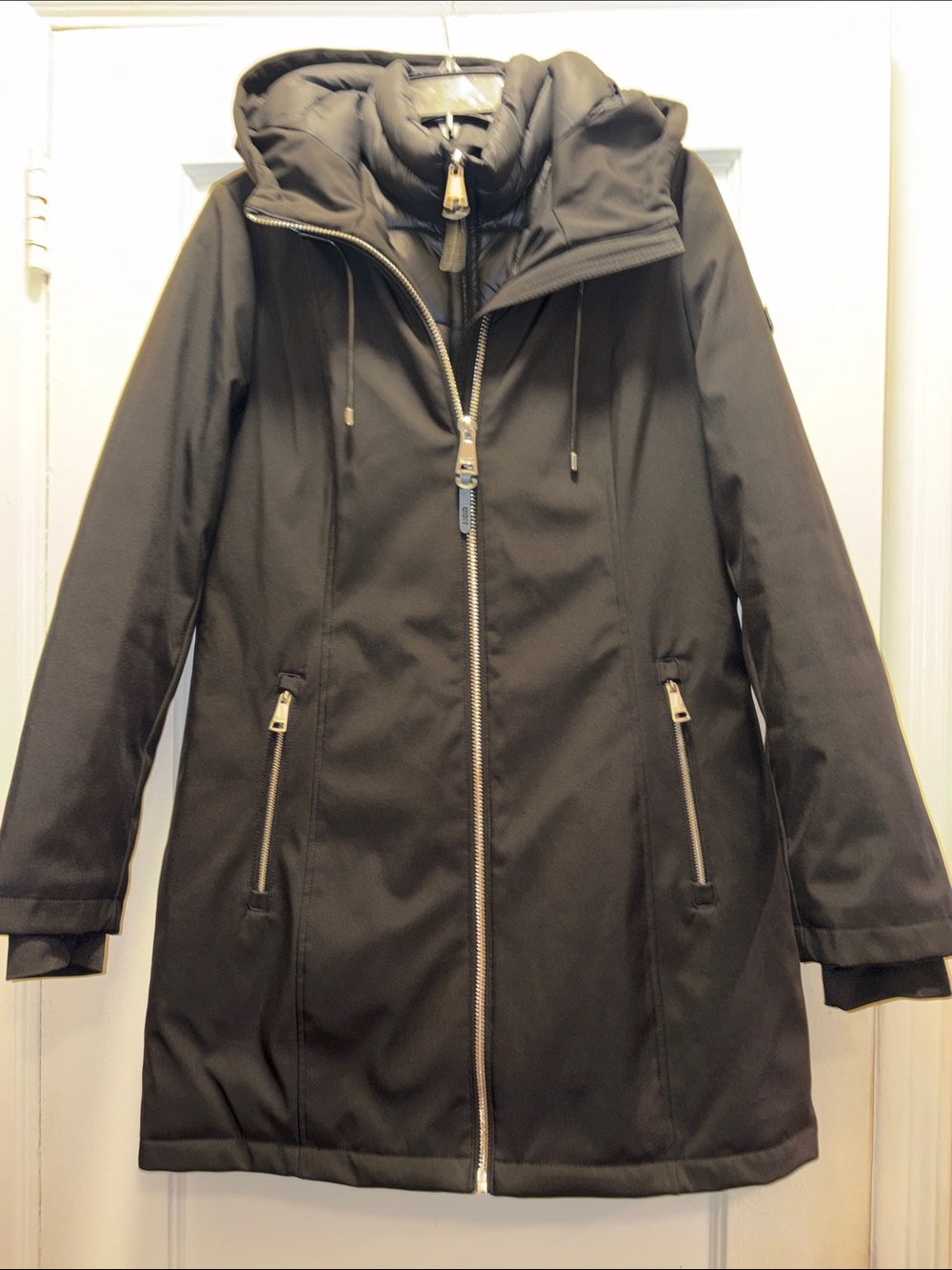 Women’s DKNY Hooded Black Winter Coat - Sleek Insulated lJacket